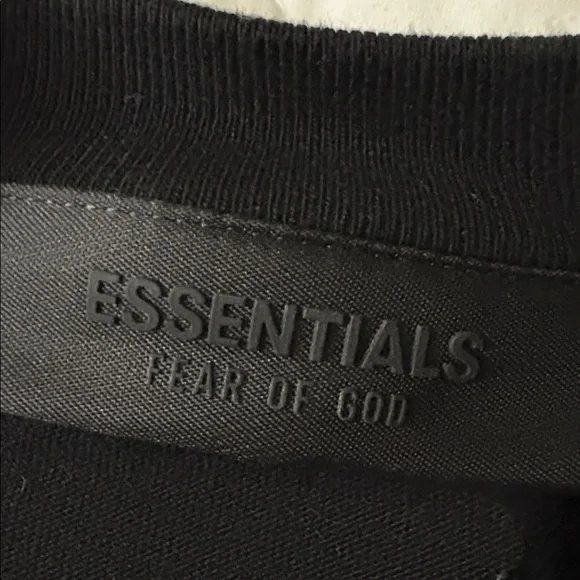 Fear of God Essentials Black Long Sleeve - Picture 4 of 5